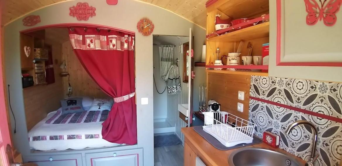 Roulotte Romantique Chauffee En Cevennes Monteils  Buitenkant foto